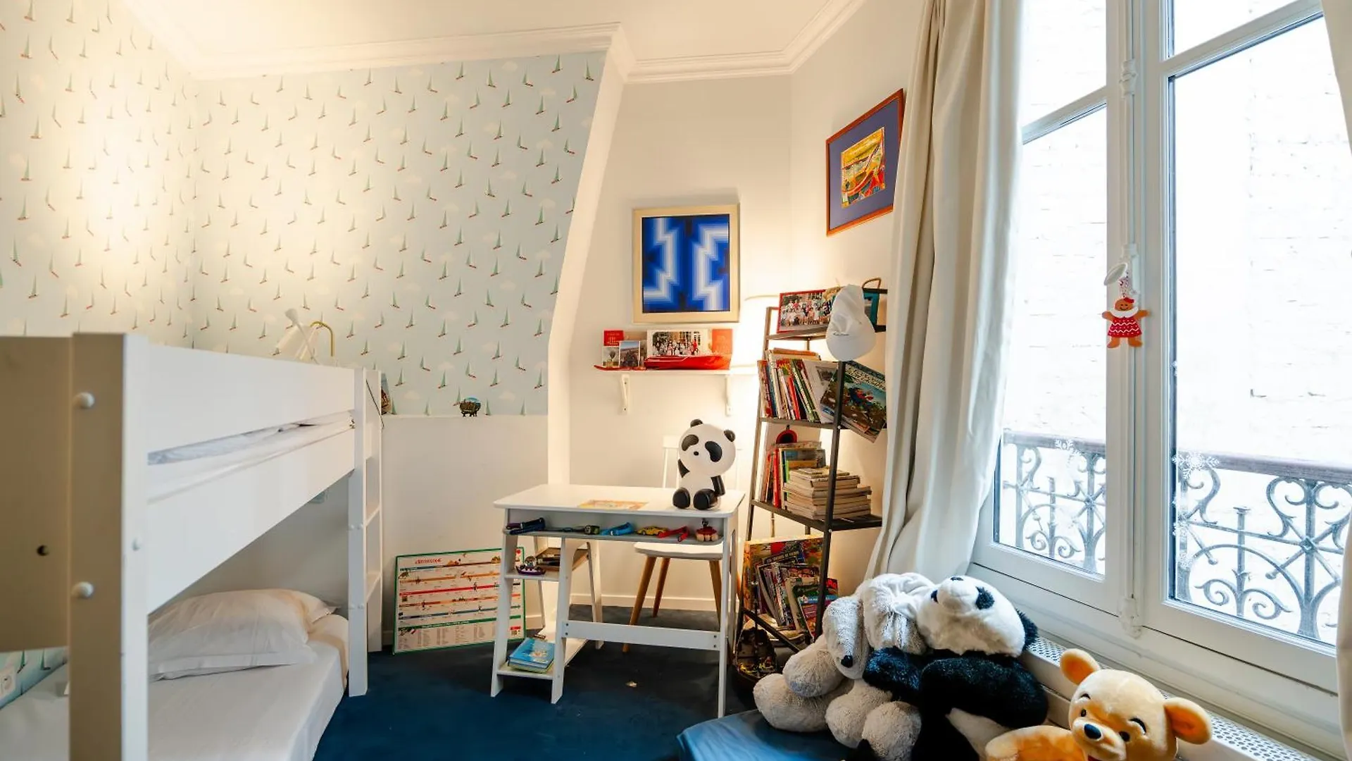 Veeve - Aesthetic Artistry Apartment *
