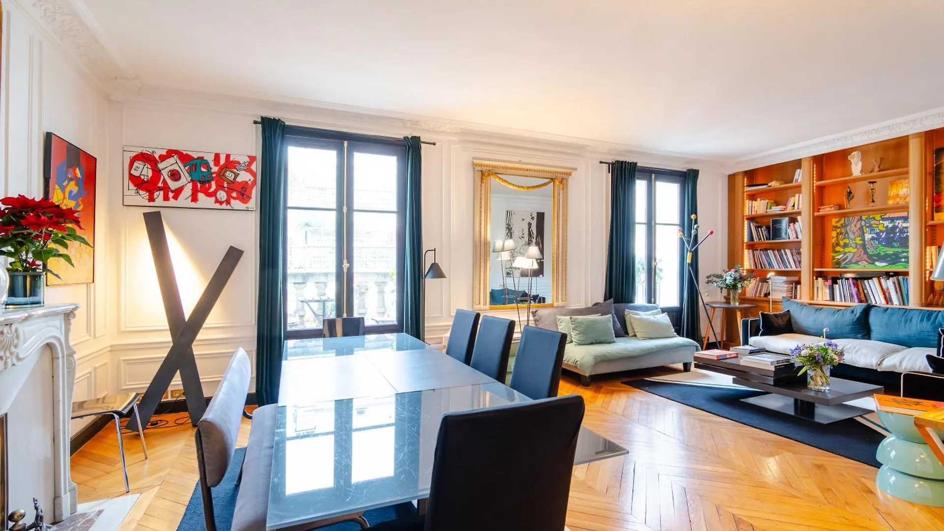 Veeve - Aesthetic Artistry Apartment
